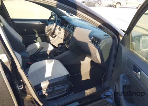 2016 Volkswagen Jetta 1.8T Sport from USA, damaged, VIN 3VWD17AJ4GM256970